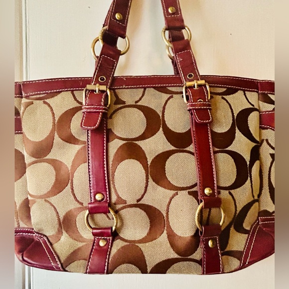 plum colored coach handbag - Picture 11 of 14